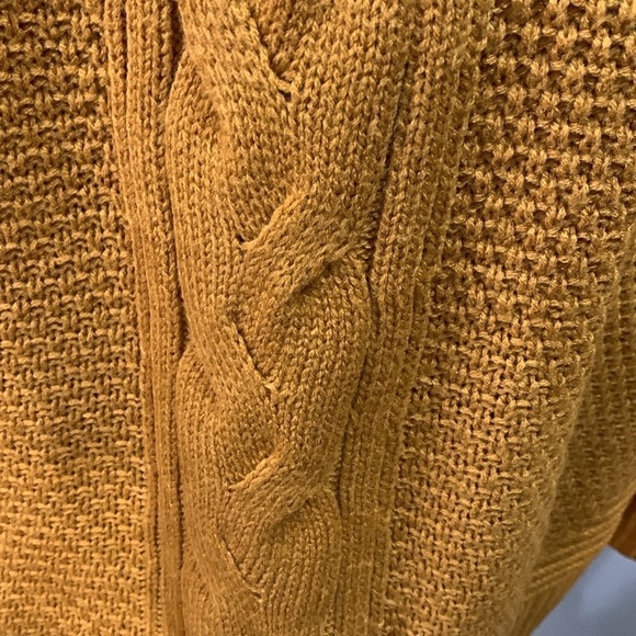 Golden yellow Arizona Jean Company sweater size large - Picture 5 of 7